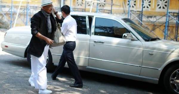 Vì sao ông Đặng Lê Nguyên Vũ chi vài trăm tỷ cho siêu xe, Hoa hậu nhưng chỉ đi đôi giày 70.000 đồng?