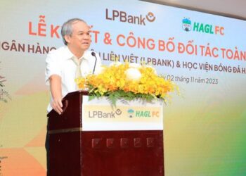 Đội bóng HAGL của bầu Đức bất ngờ đổi tên