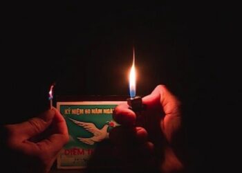 Diêm Thống Nhất lột xác sau khi không còn sản xuất diêm: Fanpage gây bão với nội dung “lầy lội” nhắm vào giới game thủ và bóng đá, doanh thu cao kỷ lục với 300 tỷ đồng
