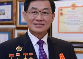 “Bán hàng cho người giàu” – mảng kinh doanh đem về ngàn tỷ doanh thu và lãi ròng trăm tỷ cho “vua hàng hiệu” Johnathan Hạnh Nguyễn