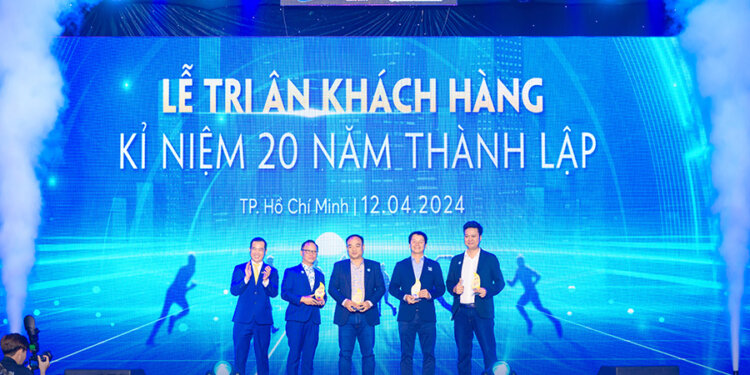 Chuyên Gia Trong Ngành 5 Bùng nổ với sự kiện “Tri Ân Khách Hàng” của nhà thành lập Vi Tính Nguyên Kim