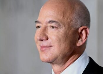 Jeff Bezos lại soán ngôi Elon Musk để trở thành người giàu nhất thế giới