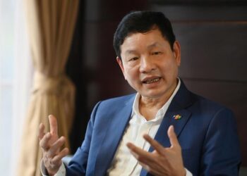 Trong khi ông Nguyễn Đức Tài chia tay 10.000 nhân sự, ông Trương Gia Bình tuyên bố: Không ai được mất việc, tìm giải pháp thế nào là trách nhiệm của người lãnh đạo