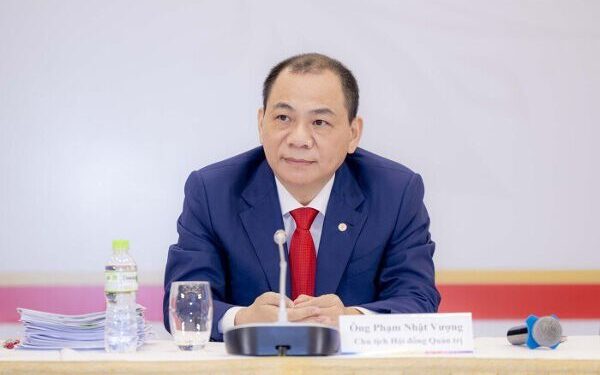 Chủ tịch Vingroup Phạm Nhật Vượng khẳng định sẽ không buông bỏ VinFast và tiếp tục hỗ trợ 1 tỷ USD