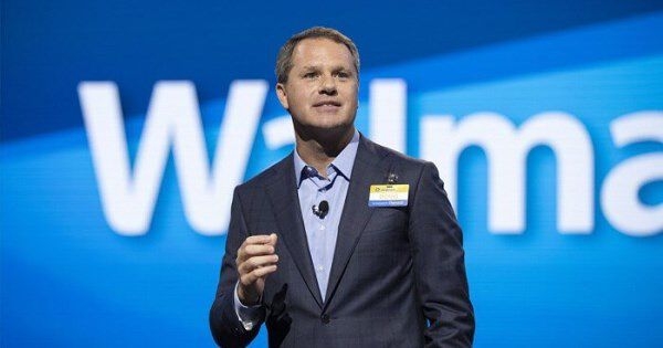 CEO Walmart nhận mức lương ‘khủng’ gấp 976 lần nhân viên