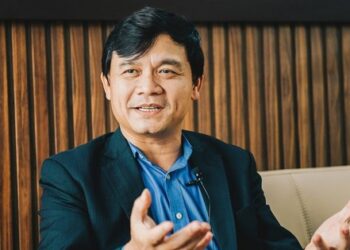 Shark Phú trước khi thành “vua chảo”: Chịu cảnh thất nghiệp 3 tháng, chỉ nằm nhà học tiếng Anh trong lúc bạn bè đi làm hết, bị gia đình phản đối kịch liệt vì nghỉ việc