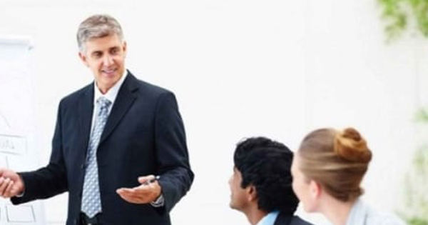 Khác biệt giữa vị trí lãnh đạo và quản lý?