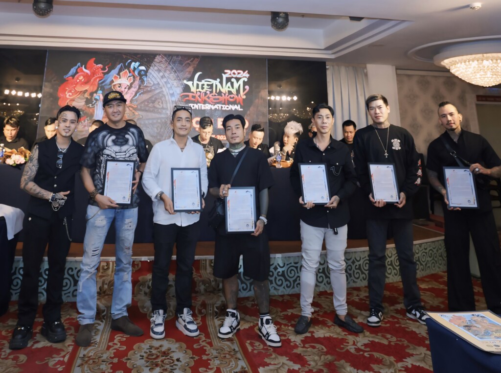 hop bao viet nam ink show international 2024 khoi dau ket noi dam me va sang tao 8