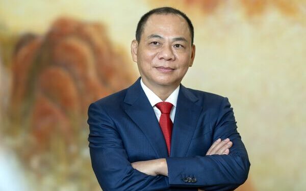 Tỷ phú giàu nhất Việt Nam quyết tâm đi đến cùng cho giấc mơ xe điện