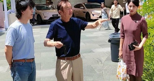 Chuyên Gia Trong Ngành 6 Bất ngờ trước diện mạo của nhà sáng lập Huawei Nhậm Chính Phi ở tuổi 80