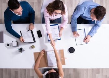 Nhiều doanh nghiệp Việt chuộng chiến lược ‘thổi phồng’ chức danh, tuyển Giám đốc yêu cầu 2 năm kinh nghiệm, thực tế có như mong đợi?
