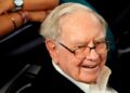 Warren Buffett hé lộ hai khoản đầu tư mới cùng thời gian thoái bớt vốn khỏi Apple