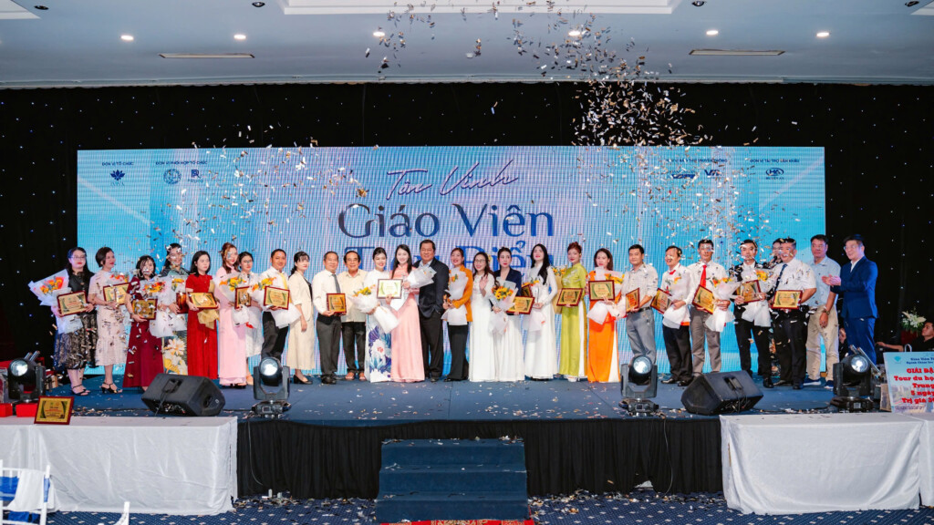 su kien ton vinh giao vien tieu bieu nganh cham soc sac dep 2024 dau an tri an va lan toa gia tri nghe nghiep 7