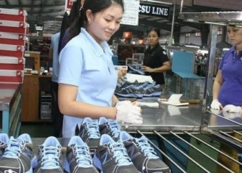 Đế chế da giày FDI lớn nhất Việt Nam chi cả nghìn tỷ thưởng Tết: Đội ngũ công nhân hàng trăm nghìn người sản xuất cho Nike, Adidas.., doanh thu cả tỷ USD