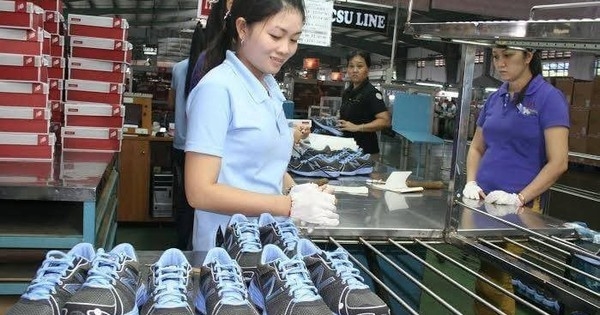 Đế chế da giày FDI lớn nhất Việt Nam chi cả nghìn tỷ thưởng Tết: Đội ngũ công nhân hàng trăm nghìn người sản xuất cho Nike, Adidas.., doanh thu cả tỷ USD