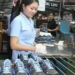 Đế chế da giày FDI lớn nhất Việt Nam chi cả nghìn tỷ thưởng Tết: Đội ngũ công nhân hàng trăm nghìn người sản xuất cho Nike, Adidas.., doanh thu cả tỷ USD