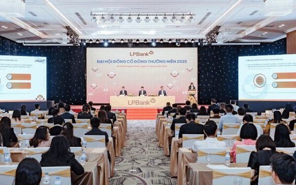 Lãnh đạo ngân hàng nói gì về tác động của thuế quan Mỹ trong năm 2025?