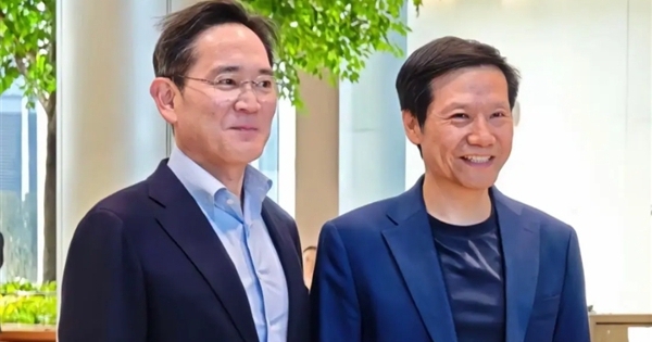 Từng bắt CEO Lei Jun của Xiaomi uống rượu bồi tội cách đây 10 năm, Chủ tịch Samsung hiện phải sang ‘nài nỉ’ hãng điện thoại Trung Quốc giúp đỡ làm xe điện