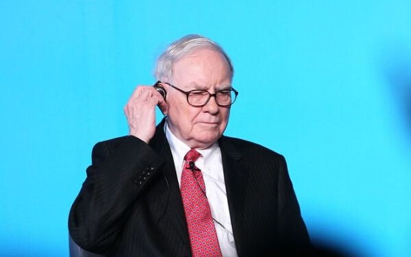 Chuyên Gia Trong Ngành 6 Warren Buffett chuẩn bị nghỉ hưu, ai sẽ gánh vác danh mục cổ phiếu gần 300 tỷ USD của Berkshire?