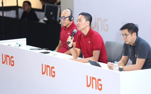 Khẳng định sẽ không có sa thải, doanh nhân Lê Hồng Minh nói AI là để hỗ trợ, không phải thay thế con người 1 Khẳng định sẽ không có sa thải, doanh nhân Lê Hồng Minh nói AI là để hỗ trợ, không phải thay thế con người