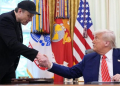 Ông Trump nói Elon Musk 'phát điên', doạ sẽ cắt các hợp đồng liên bang của SpaceX 19 Ông Trump nói Elon Musk ‘phát điên’, doạ sẽ cắt các hợp đồng liên bang của SpaceX