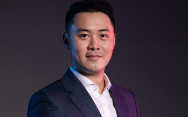 Con trai 9X của Chủ tịch Bất động sản Phát Đạt bán hết cổ phiếu PDR