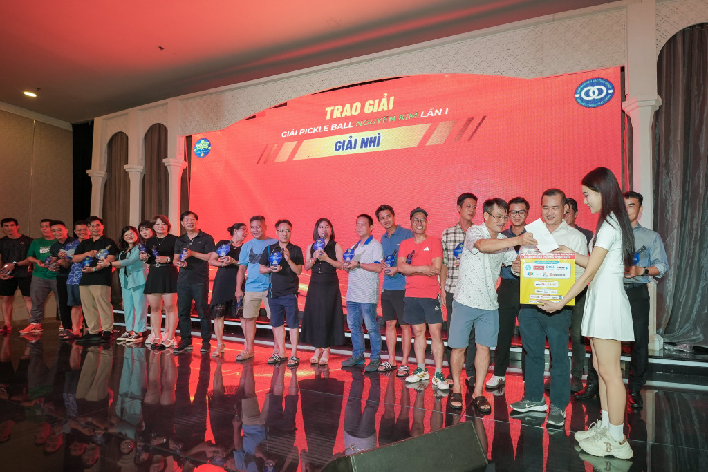 giai pickleball nguyen kim mo rong ket noi doanh nhan lan toa yeu thuong 4