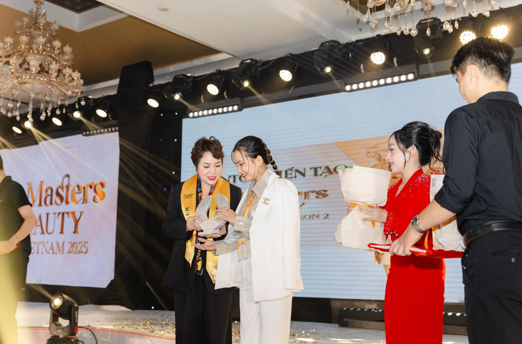 master kim chang giu vai tro mentor truyen cam hung tai su kien the masters beauty of vietnam season 2