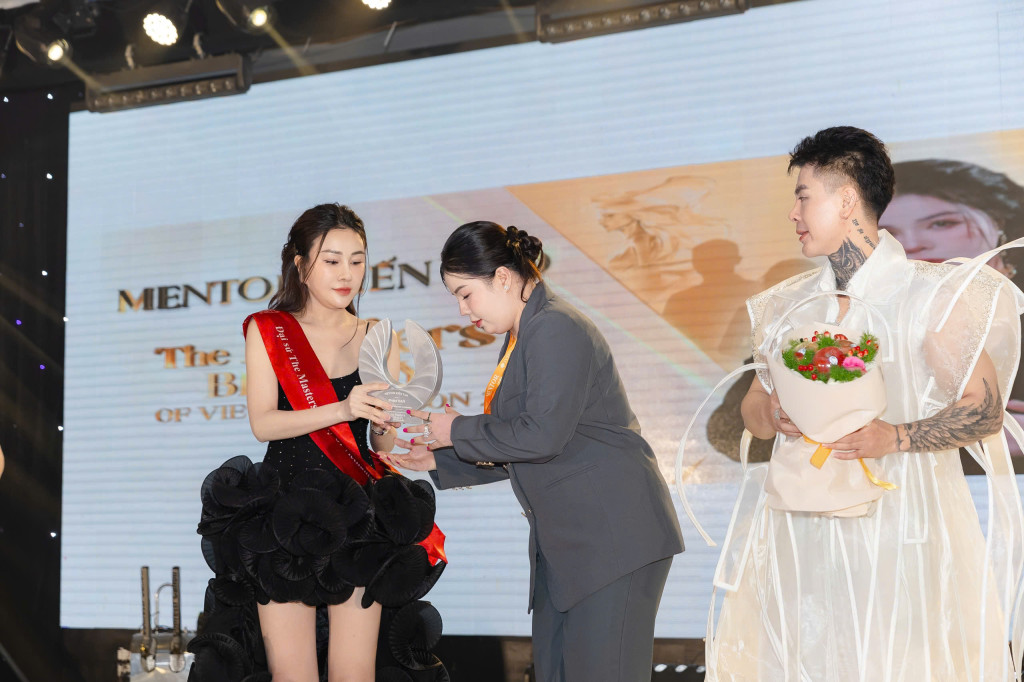 mentor master pham gia vy nguoi truyen lua tai the masters beauty of vietnam season 2 1
