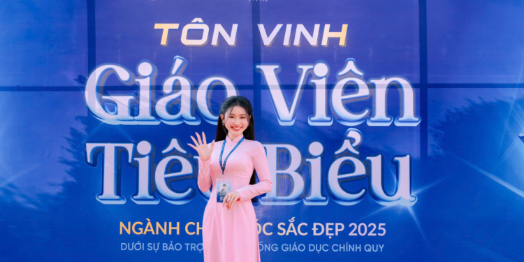 Lễ Tôn Vinh Giáo Viên Tiêu Biểu 2025: Sự Cống Hiến Nổi Bật Của Cô Văn Anh Bảo Ngọc