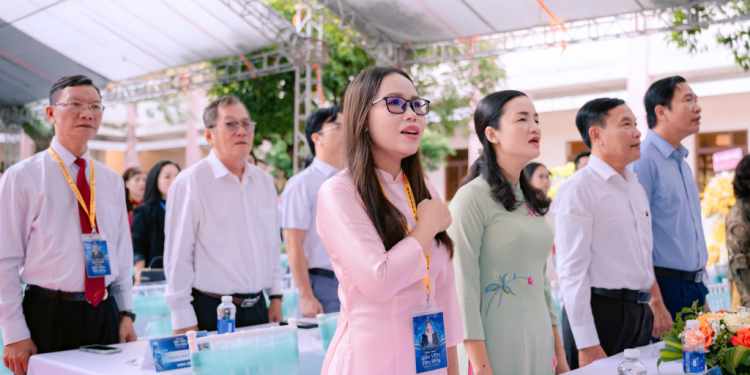 Tỏa Sáng Trong Ngày Tri Ân: Vai Trò Trưởng BTC Đường Nguyệt Tại Lễ Tôn Vinh 2025
