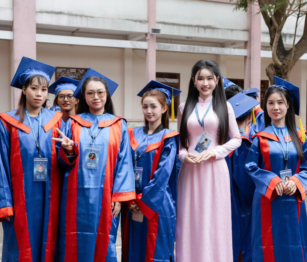 co van anh bao ngoc khi tam huyet tao nen gia tri that cho nghe lam dep 2