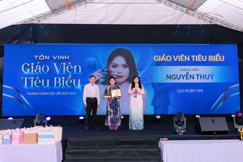 nguyen thuy nguoi dan dat the he ky thuat vien tai le ton vinh giao vien 2025 1