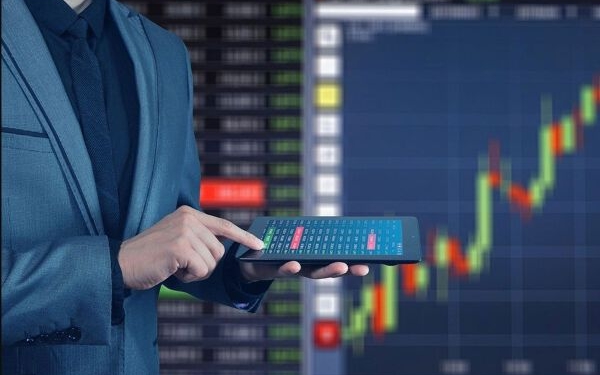 Chuyên Gia Trong Ngành 13 Lãnh đạo SSI dự chi gần 100 tỷ đồng mua thêm 5 triệu cổ phiếu