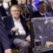 Warren Buffett đã trao đi hơn 60 tỷ USD cổ phiếu Berkshire Hathaway